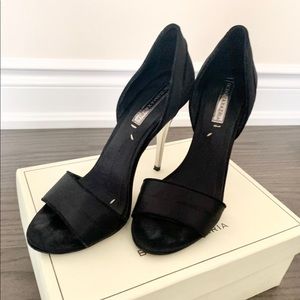 BCBC Max Azria NOLAN Black Satin Heels Size 8